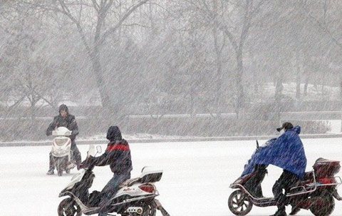 北方多地降雪 近20個高速路關(guān)閉